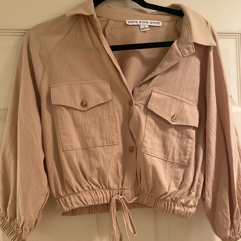 NWT Boutique Tan Collared Cinched Waist Blouse